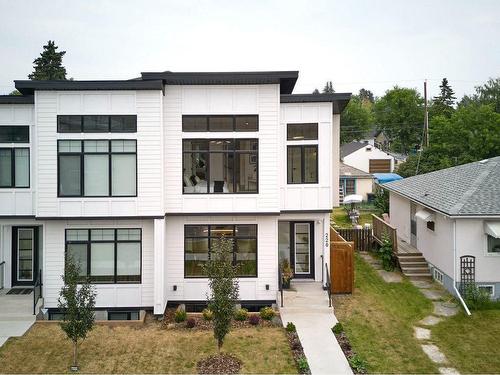 220 17 Avenue Ne, Calgary, AB - Outdoor With Facade