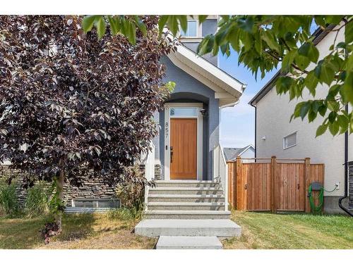 857 Mahogany Boulevard Se, Calgary, AB - Outdoor