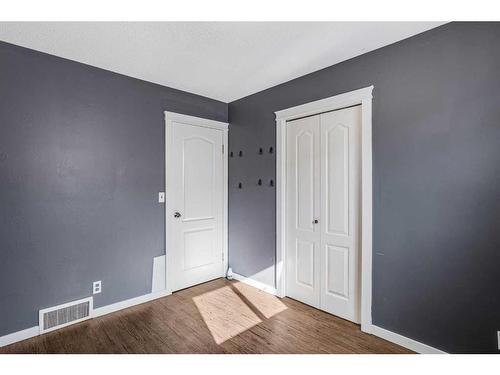 6 Halsall Street, Sylvan Lake, AB - Indoor Photo Showing Other Room