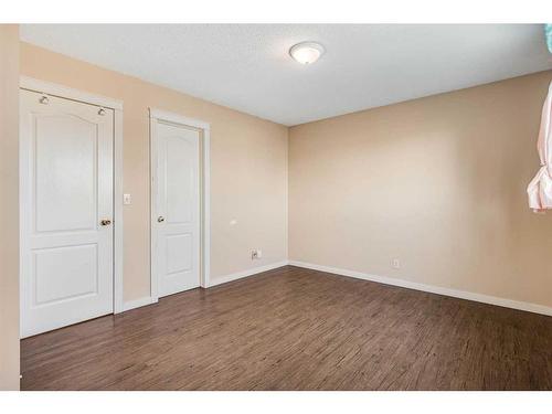 6 Halsall Street, Sylvan Lake, AB - Indoor Photo Showing Other Room