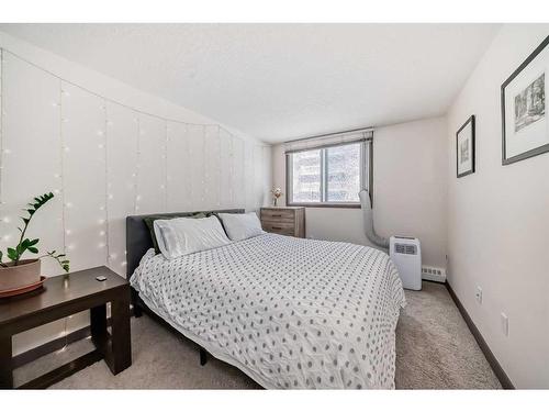 601-626 15 Avenue Sw, Calgary, AB - Indoor Photo Showing Bedroom