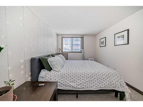 601-626 15 Avenue Sw, Calgary, AB - Indoor Photo Showing Bedroom