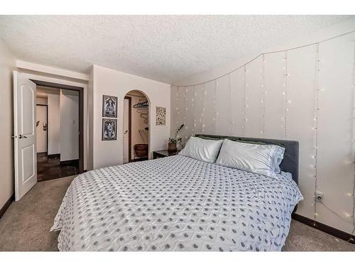 601-626 15 Avenue Sw, Calgary, AB - Indoor Photo Showing Bedroom