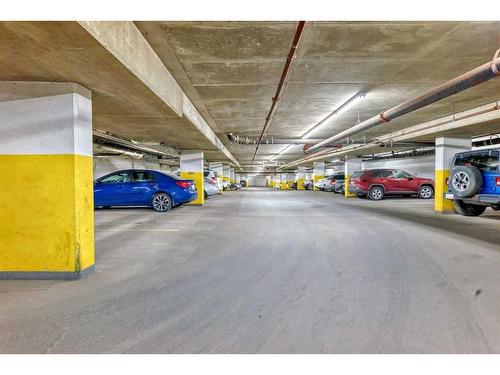 1803-77 Spruce Place Sw, Calgary, AB - Indoor Photo Showing Garage