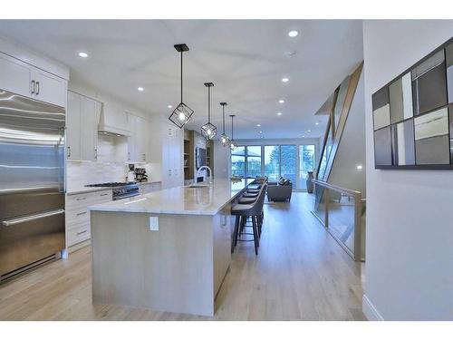 2514 19A Street Sw, Calgary, AB - Indoor Photo Showing Kitchen With Stainless Steel Kitchen With Upgraded Kitchen