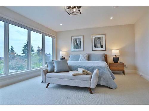 2514 19A Street Sw, Calgary, AB - Indoor Photo Showing Bedroom