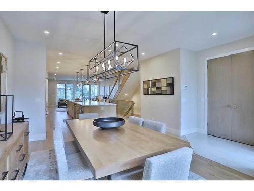 2514 19A Street Sw, Calgary, AB - Indoor Photo Showing Dining Room