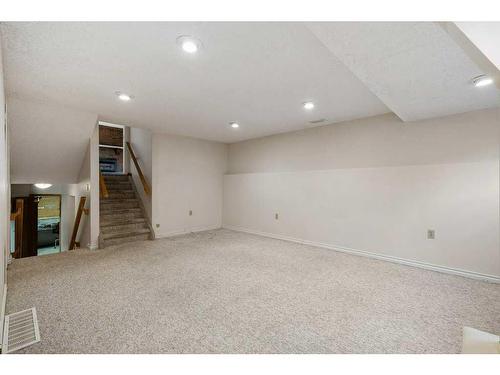 11408 Wilcox Street Se, Calgary, AB - Indoor