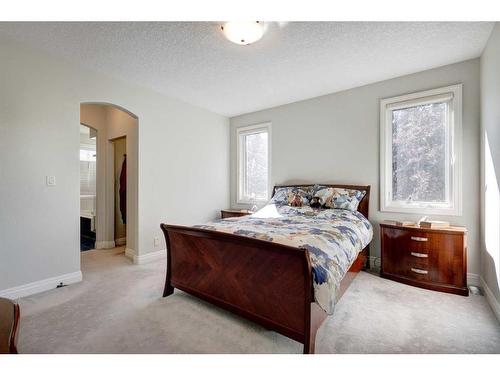 242132 88 Street East, Rural Foothills County, AB - Indoor Photo Showing Bedroom