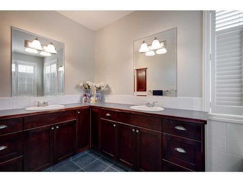 242132 88 Street East, Rural Foothills County, AB - Indoor Photo Showing Bathroom