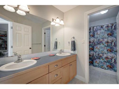 242132 88 Street East, Rural Foothills County, AB - Indoor Photo Showing Bathroom