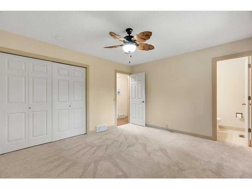 2224 Woodview Drive Sw, Calgary, AB - Indoor Photo Showing Other Room