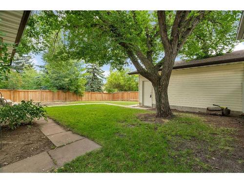 2224 Woodview Drive Sw, Calgary, AB - Outdoor