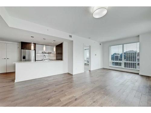 3306-930 6 Avenue Sw, Calgary, AB - Indoor Photo Showing Living Room