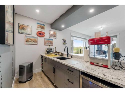 468 Muirfield Crescent, Lyalta, AB - Indoor Photo Showing Kitchen