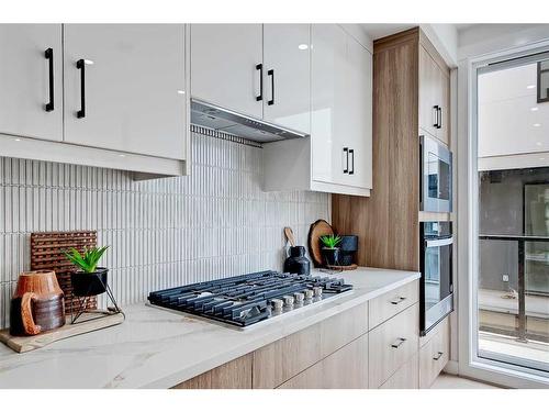 5-3404 8 Avenue Sw, Calgary, AB - Indoor Photo Showing Kitchen With Upgraded Kitchen