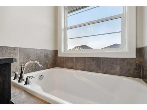 18 Redstone Mews Ne, Calgary, AB - Indoor Photo Showing Bathroom