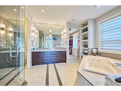 5 Vienna Close, Red Deer, AB - Indoor Photo Showing Bathroom