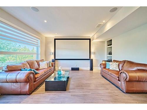 5 Vienna Close, Red Deer, AB - Indoor Photo Showing Living Room