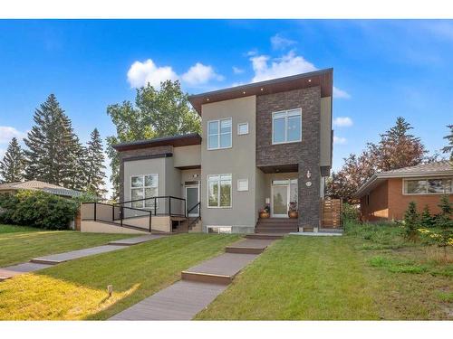 4624 Voyageur Drive Nw, Calgary, AB - Outdoor With Facade