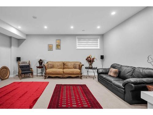 4624 Voyageur Drive Nw, Calgary, AB - Indoor Photo Showing Basement