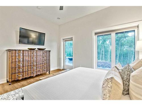 64228 306 Avenue West, Rural Foothills County, AB - Indoor Photo Showing Bedroom