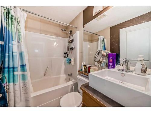 301-488 7 Avenue Ne, Calgary, AB - Indoor Photo Showing Bathroom