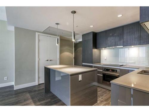 3201-1122 3 Street Se, Calgary, AB - Indoor Photo Showing Kitchen With Double Sink With Upgraded Kitchen