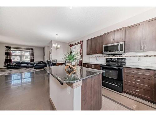 19 Skyview Springs Rise Ne, Calgary, AB - Indoor Photo Showing Kitchen