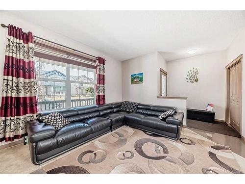 19 Skyview Springs Rise Ne, Calgary, AB - Indoor Photo Showing Living Room