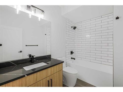 3727 Richmond Road Sw, Calgary, AB - Indoor Photo Showing Bathroom