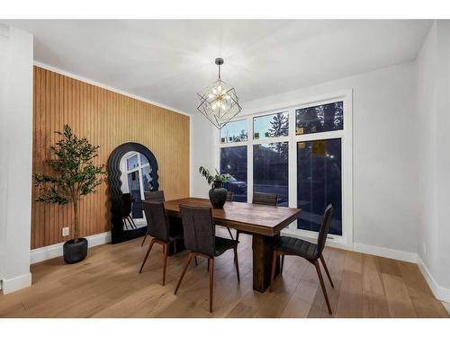 3727 Richmond Road Sw, Calgary, AB - Indoor Photo Showing Dining Room