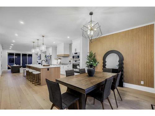 3729 Richmond Road Sw, Calgary, AB - Indoor Photo Showing Dining Room