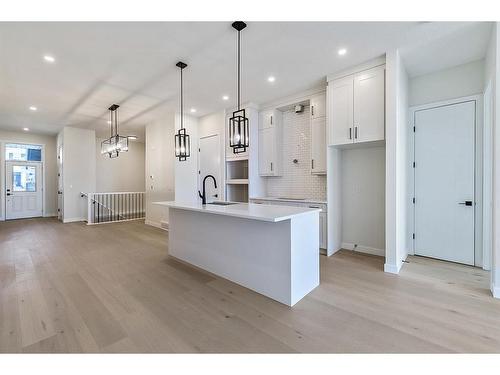 11 Wolf Crescent, Okotoks, AB - Indoor Photo Showing Kitchen