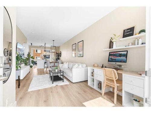 209 Livingston Common Ne, Calgary, AB - Indoor