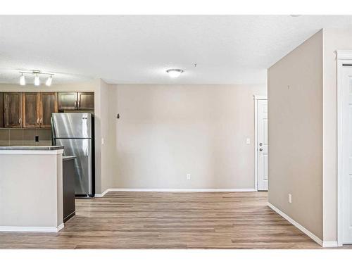 206-6315 Ranchview Drive Nw, Calgary, AB - Indoor Photo Showing Kitchen