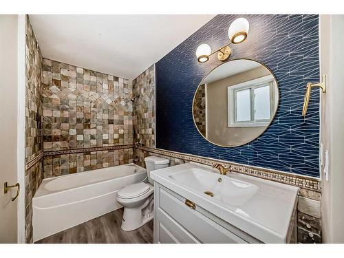 503-340 Falconridge Crescent Ne, Calgary, AB - Indoor Photo Showing Bathroom