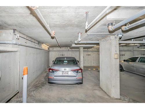 1310-1317 27 Street Se, Calgary, AB - Indoor Photo Showing Garage