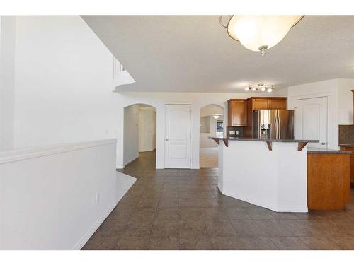 208 East Lakeview Place, Chestermere, AB - Indoor Photo Showing Kitchen