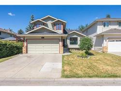 207 Douglasbank Drive SE Calgary, AB T2Z 1X1