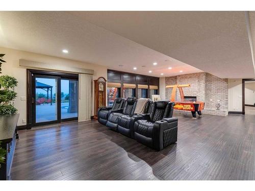 12 Westbluff Bay, Rural Rocky View County, AB - Indoor Photo Showing Living Room