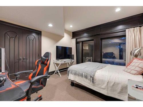 12 Westbluff Bay, Rural Rocky View County, AB - Indoor Photo Showing Bedroom