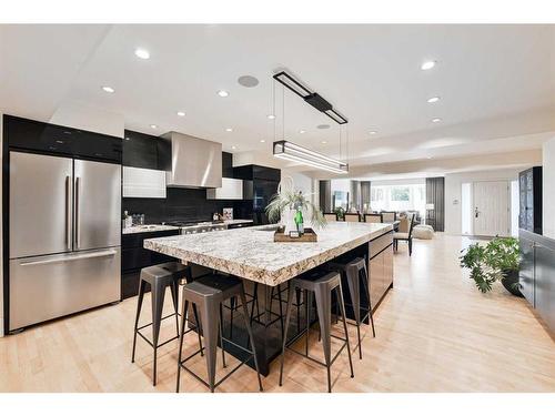 710 Royal Avenue Sw, Calgary, AB - Indoor Photo Showing Kitchen With Upgraded Kitchen