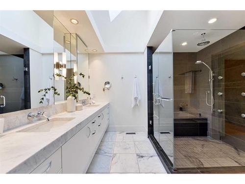 710 Royal Avenue Sw, Calgary, AB - Indoor Photo Showing Bathroom