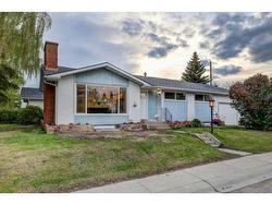 4 Van Horne Crescent NE Calgary, AB T2E 6G9