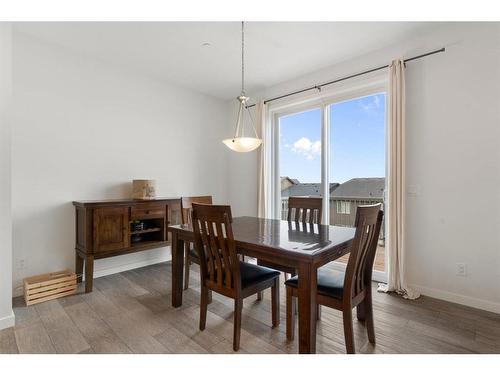 49 Lucas Heights Nw, Calgary, AB - Indoor Photo Showing Dining Room