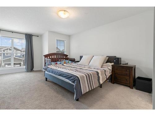 49 Lucas Heights Nw, Calgary, AB - Indoor Photo Showing Bedroom