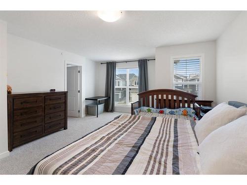 49 Lucas Heights Nw, Calgary, AB - Indoor Photo Showing Bedroom