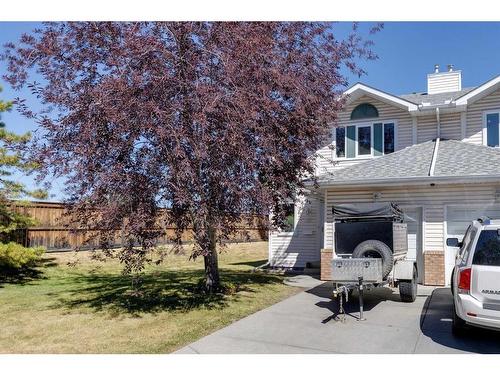 48 Catalina Circle Ne, Calgary, AB - Outdoor