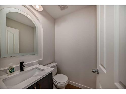 111 Cranwell Close Se, Calgary, AB - Indoor Photo Showing Bathroom